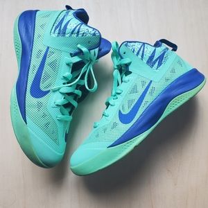 Hyperfuse Nike tennis shoes basketball